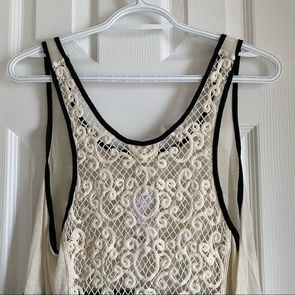 NWT - Urban Outfitters - Crochet Lace Top - Picture 4 of 5